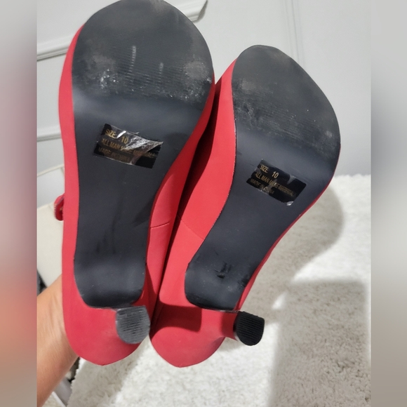 Quiped red suede stiletto pump ankle strap heel - Picture 5 of 5